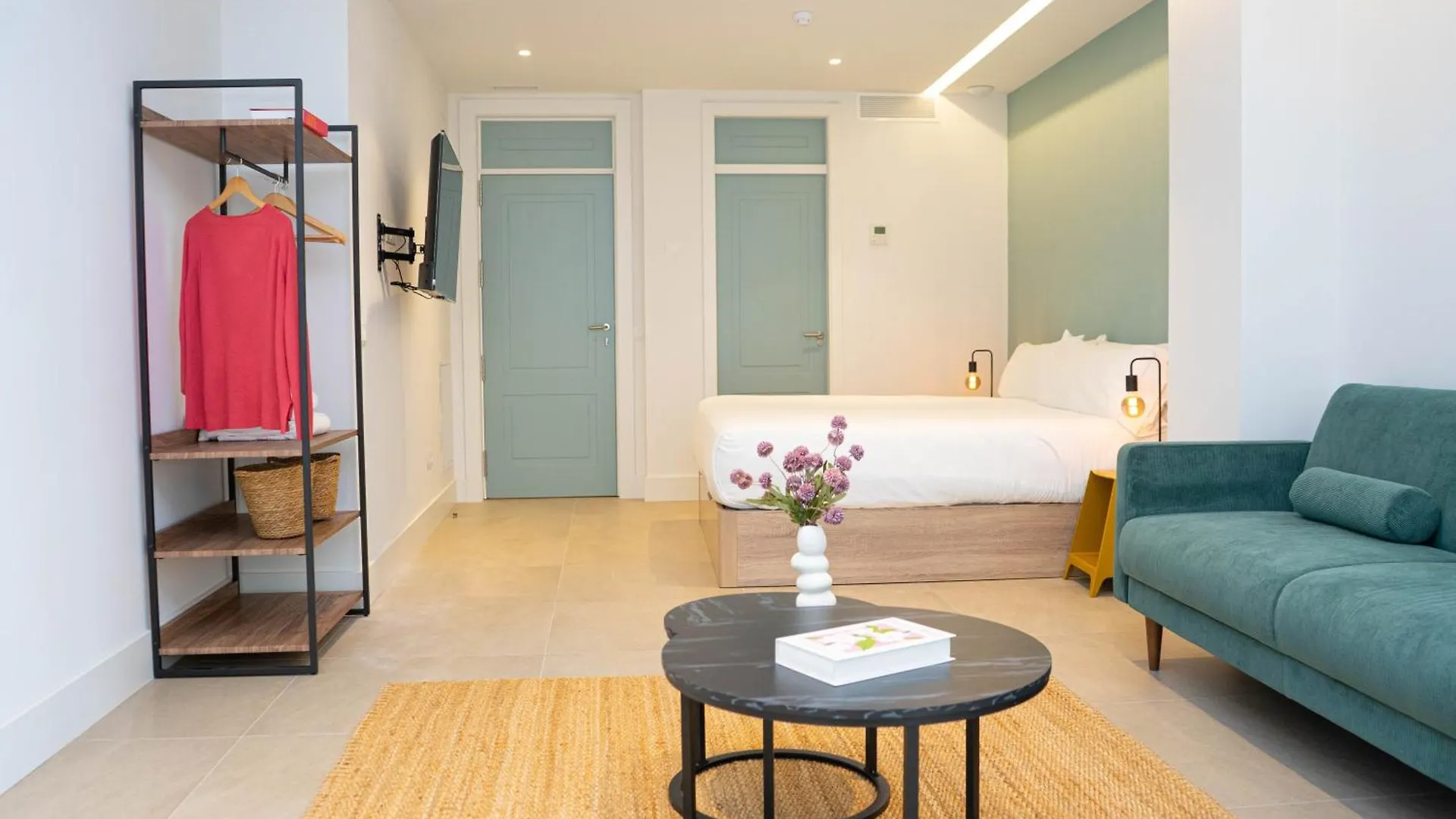 Be Mate Malaga Catedral Aparthotel 0*,