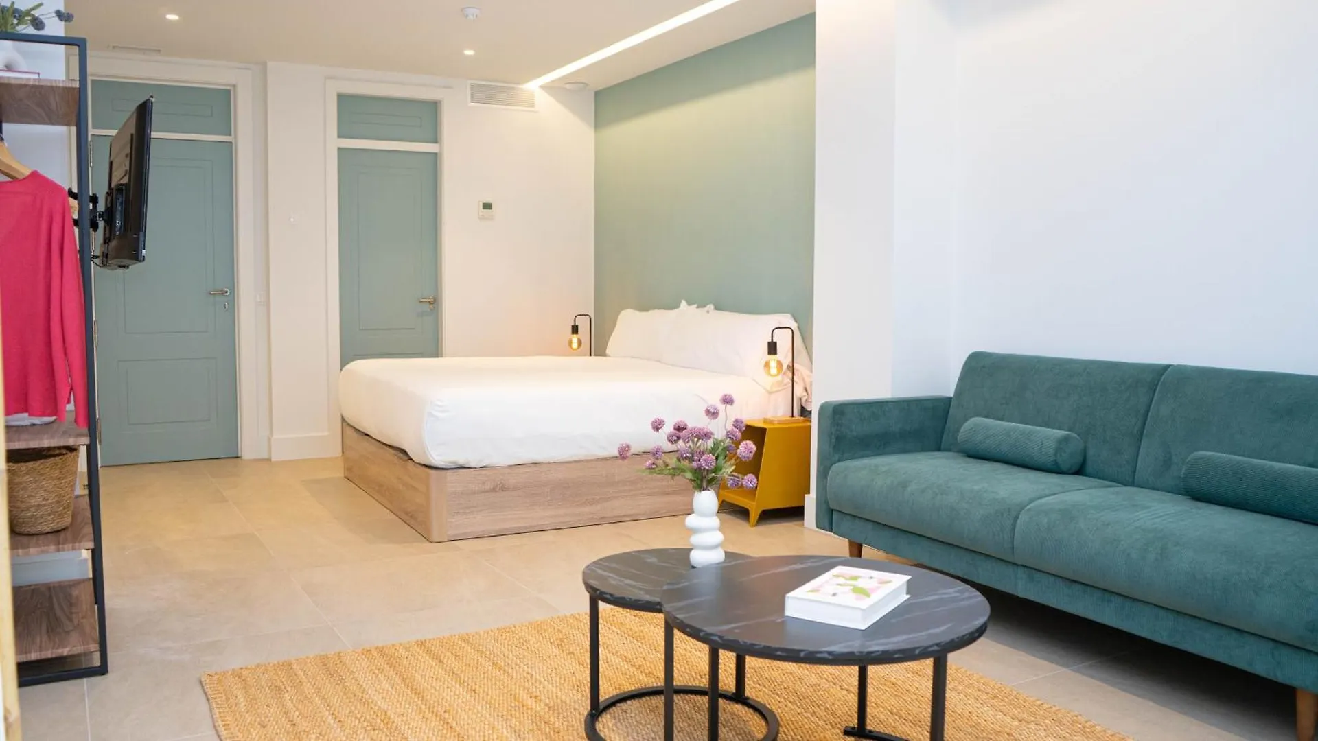 Aparthotel Be Mate Malaga Catedral 0*,  Spanien