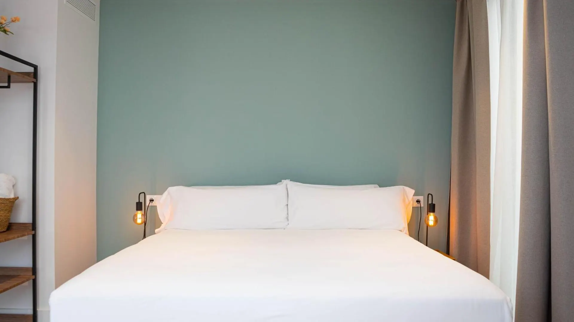Be Mate Malaga Catedral Aparthotel 0*,
